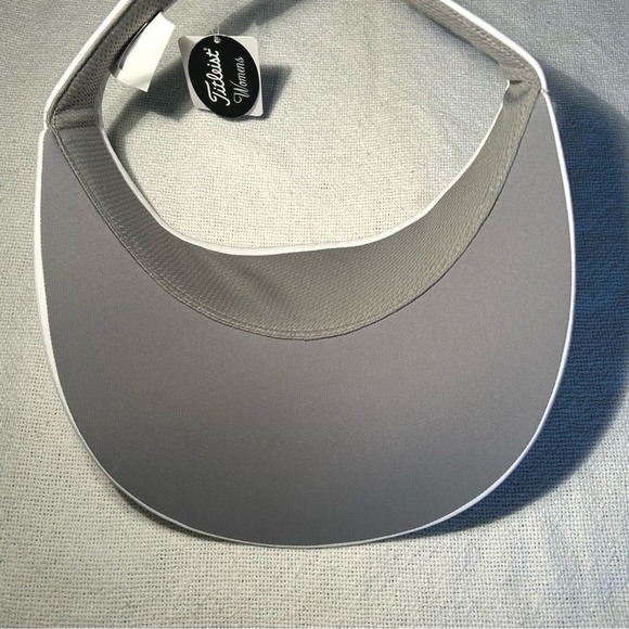 Titleist Women's Sundrop Visor NWT White & Black Golf Tennis Country Club - Picture 5 of 10